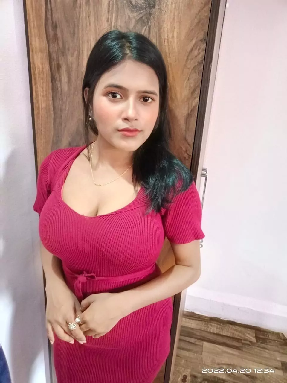 Teliamura Escort Service